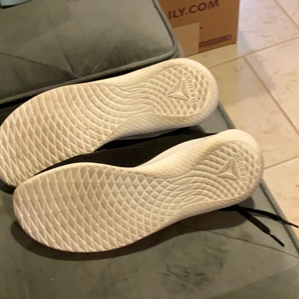 Sneakers - Picture 2 of 3